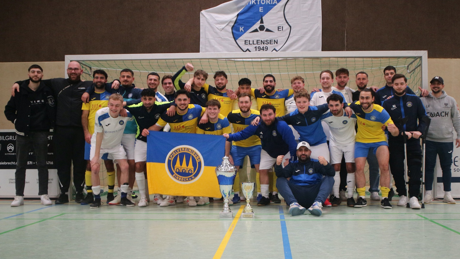 Historischer Abend in Dassel: SVG Einbeck 05 holt Großen und Kleinen Stadtpokal