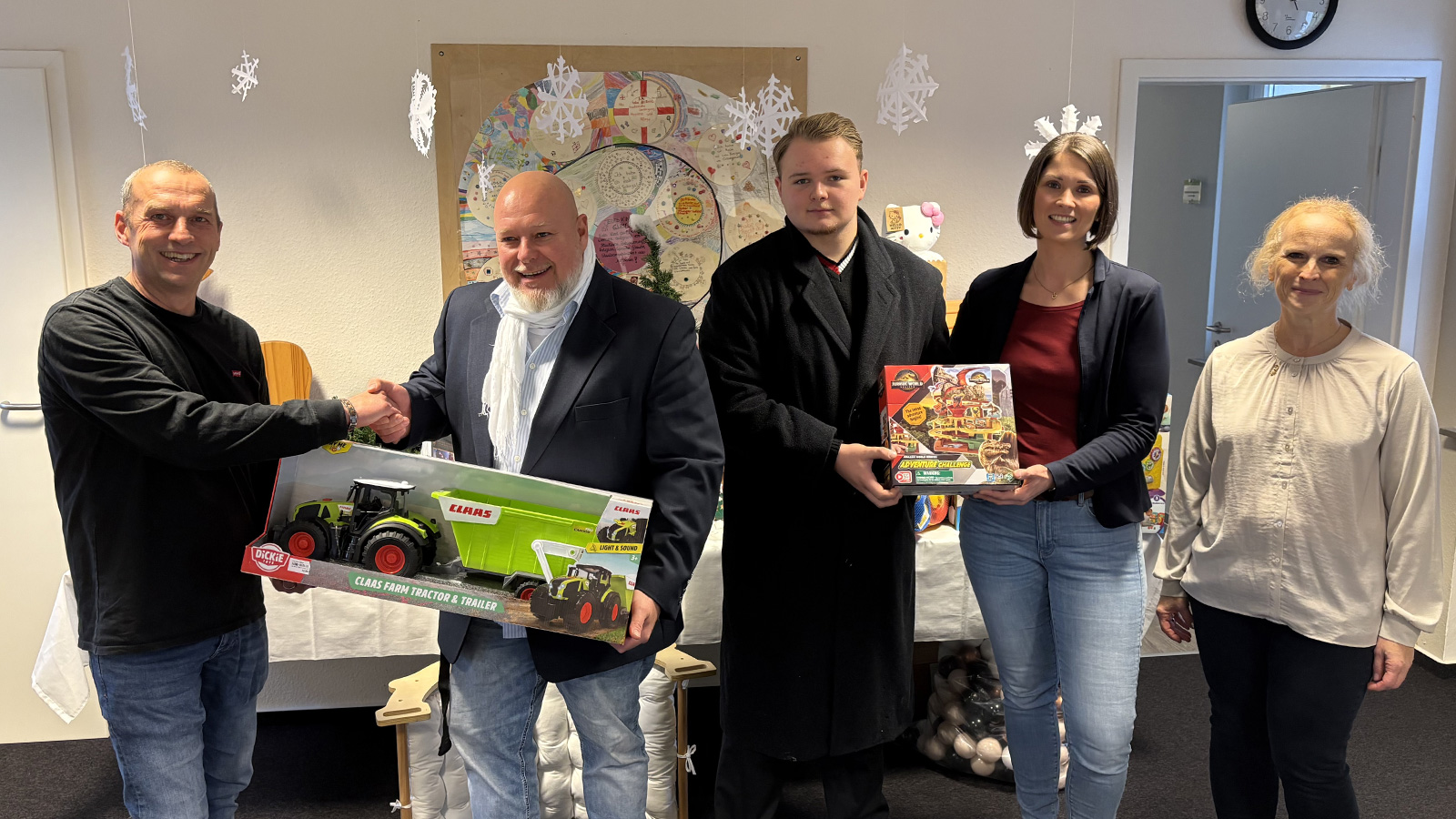 Sechs Jahrzehnte Engagement: ContiTech-Belegschaft erfüllt erneut Weihnachtswünsche für Kinder