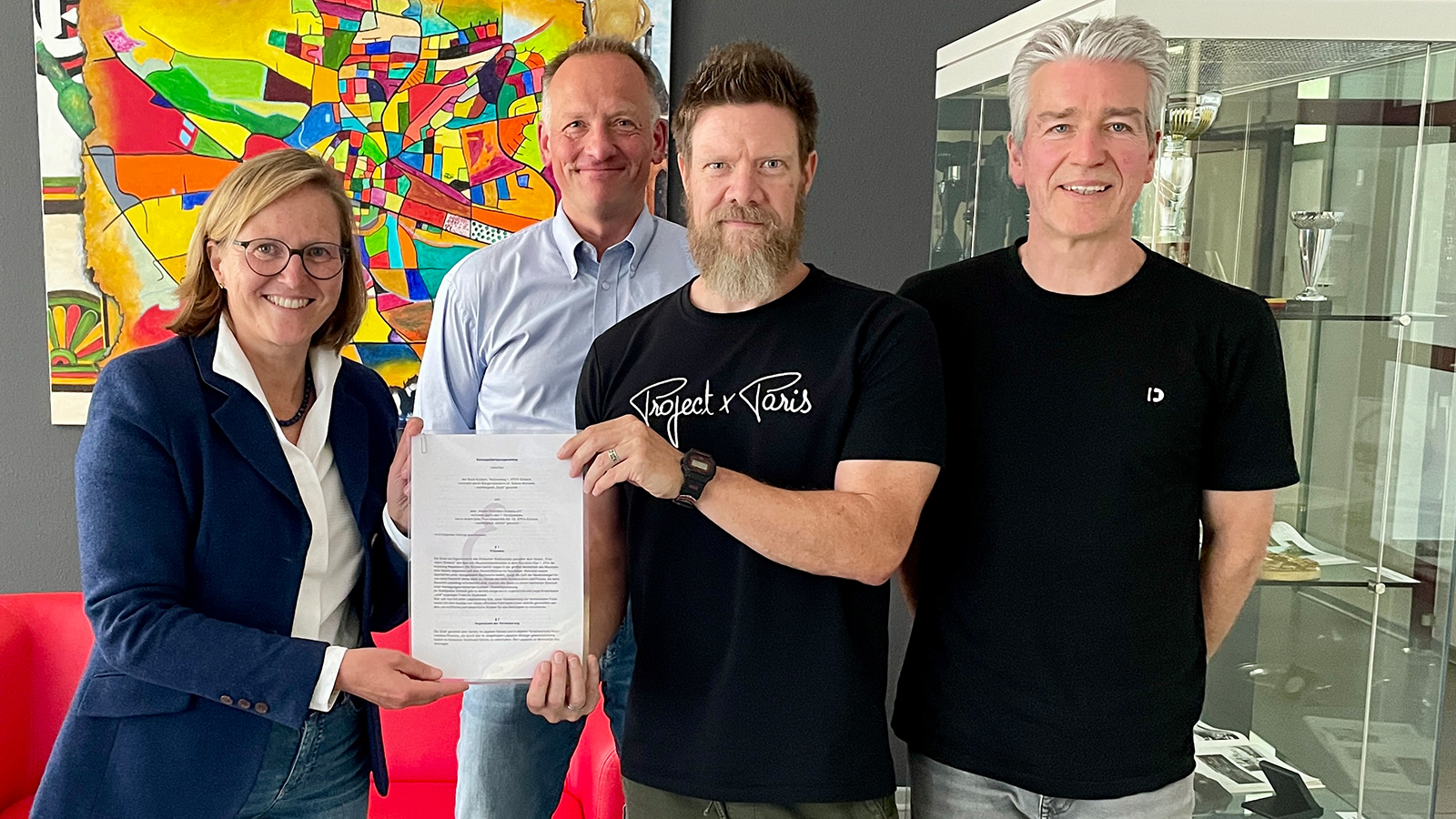 Nutzungsrechte für Blackberry Trails an Mountainbikeverein übergeben