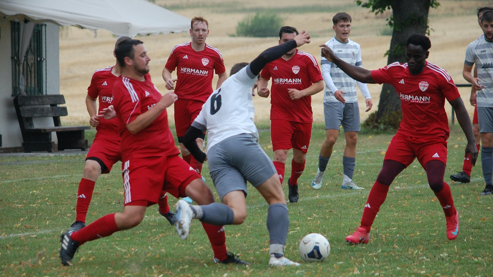 Beide Elfas-Teams stehen im Finale - Turnierfavorit SG Denkershausen/Lagershausen muss Niederlage hinnehmen
