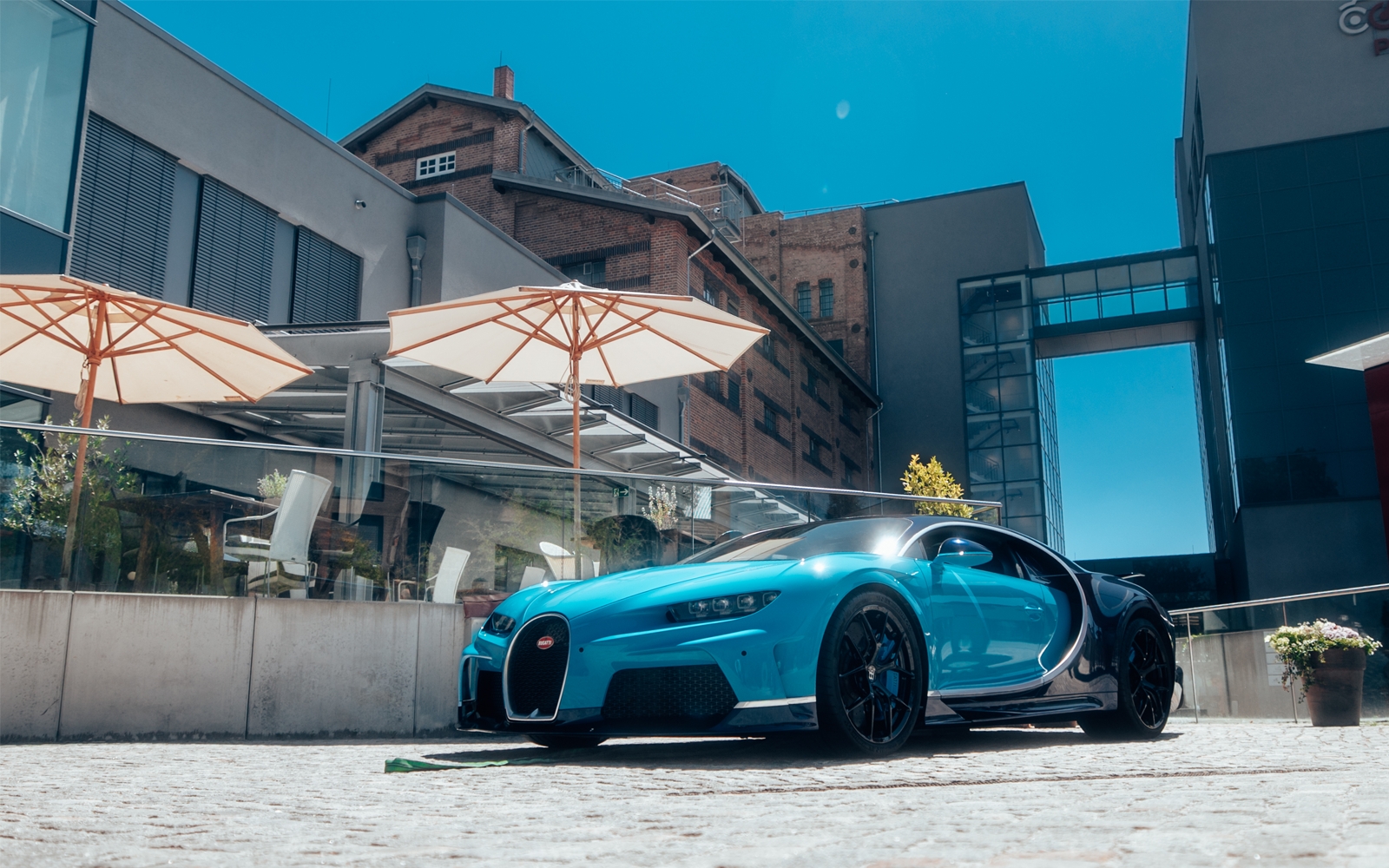 Zwei Bugatti-Hypercars im PS.SPEICHER: Einbeck wird zum Schauplatz automobilen Ausnahme-Designs
