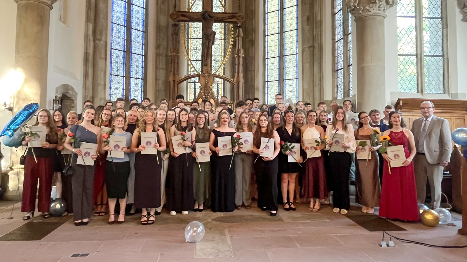 Feierliche Abiturentlassung an der Paul-Gerhardt-Schule Dassel für 71 Absolventinnen und Absolventen