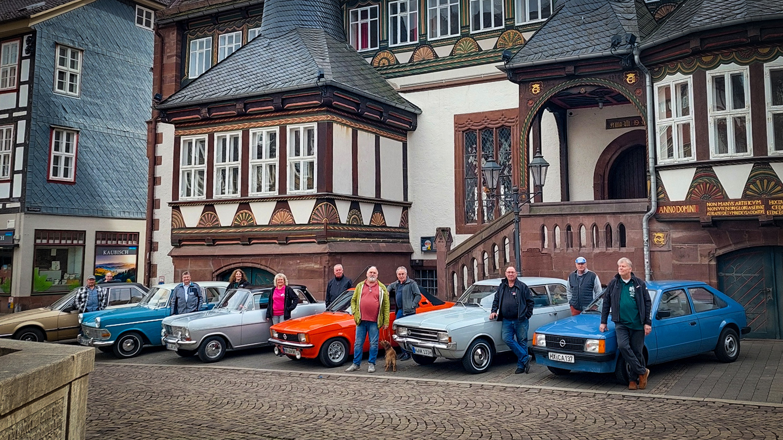 Mehr als 500 historische Opel-Fahrzeuge werden zum Treffen am PS.Speicher in Einbeck erwartet
