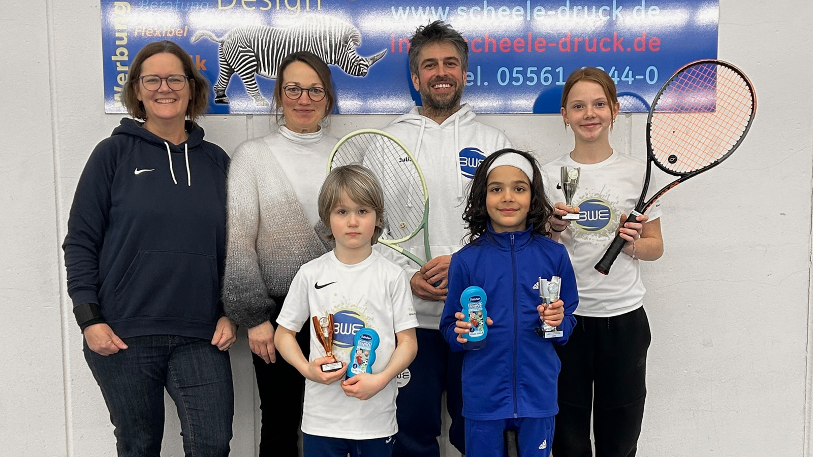 Nachwuchs des Tennisvereins Blau-Weiß Einbeck überzeugt mit starken Leistungen bei Regionsmeisterschaften
