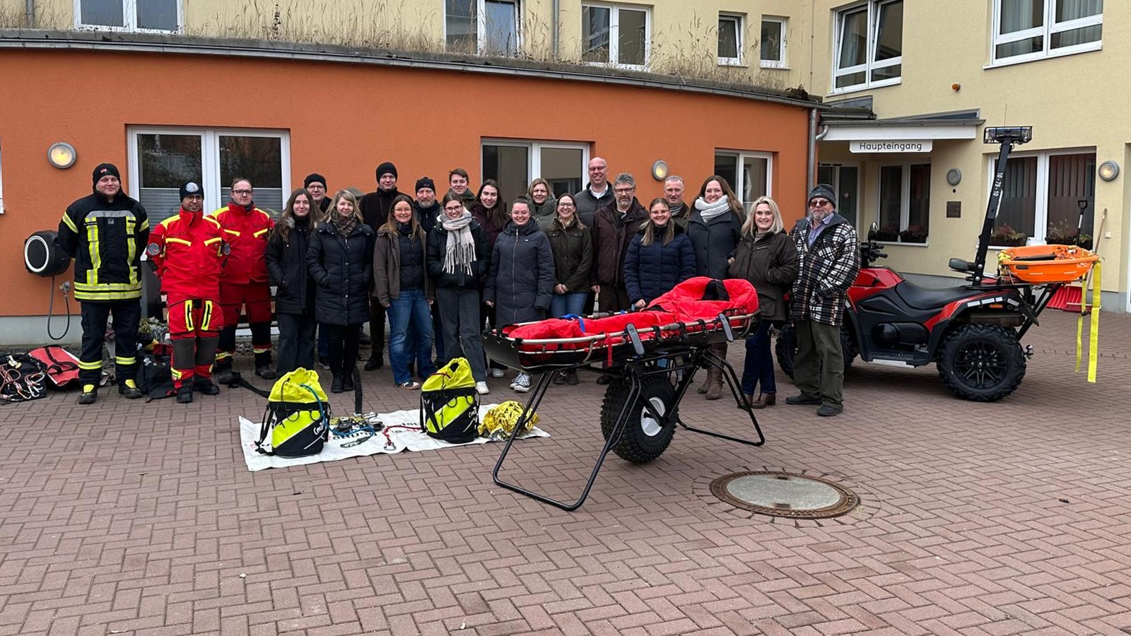 Lebensrettende Fähigkeiten im Fokus: Angehende Jungjäger absolvieren Erste Hilfe Kurs im Seniorenzentrum Kamphof Kreiensen