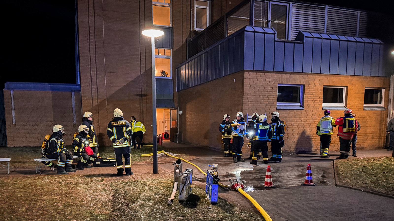 Brand in Patientenzimmer löst Großeinsatz im Maßregelvollzugszentrum Moringen aus